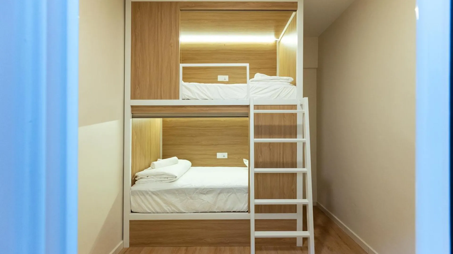 Dreambox Melaka Hostel
