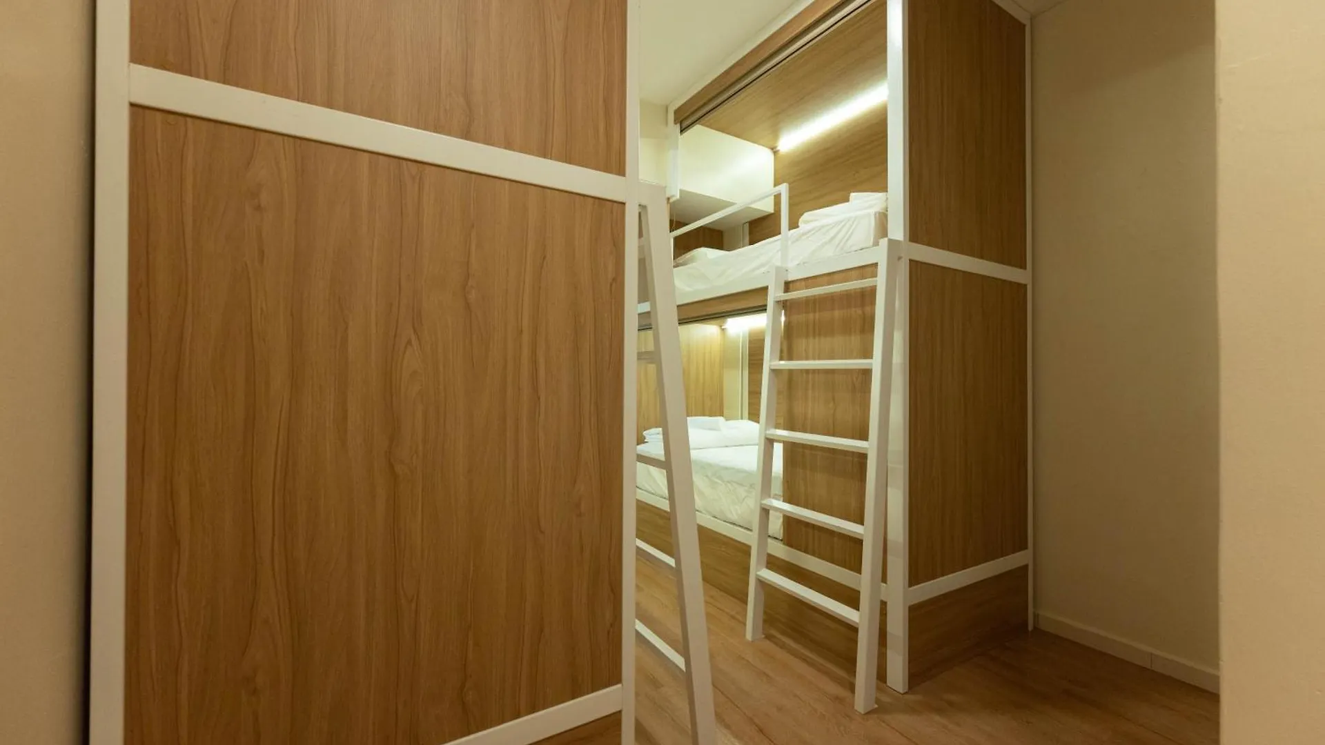 Dreambox Melaka Hostel